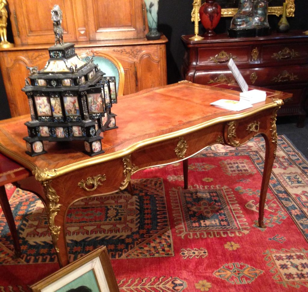 Expert agréé en antiquités